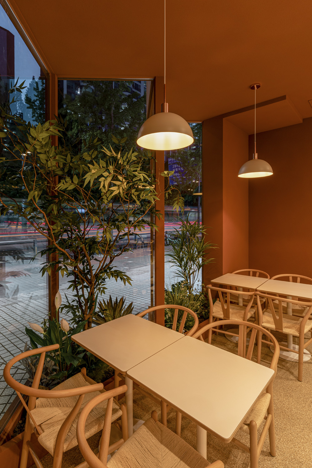 红色顿悟 | 22 平米极简咖啡厅设计-14