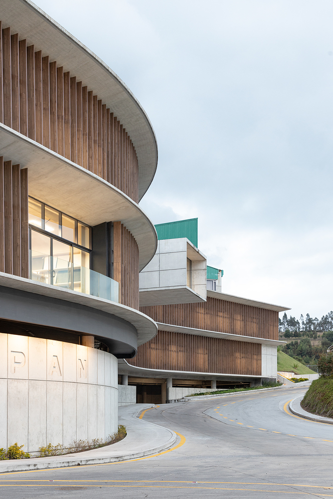 诺沃潘办公室丨厄瓜多尔丨Diez + Muller Arquitectos-31