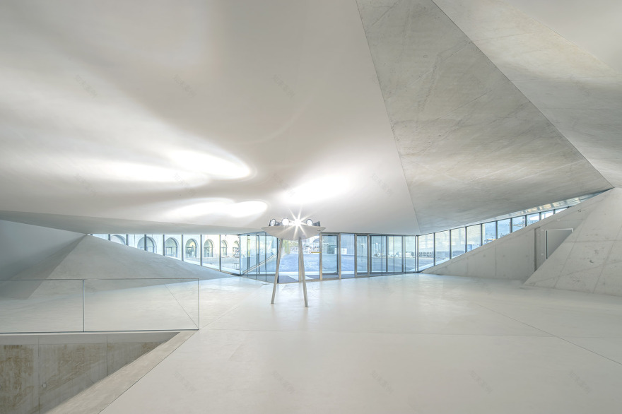 爱丽舍摄影博物馆&当代设计与应用艺术博物馆丨瑞士洛桑-19