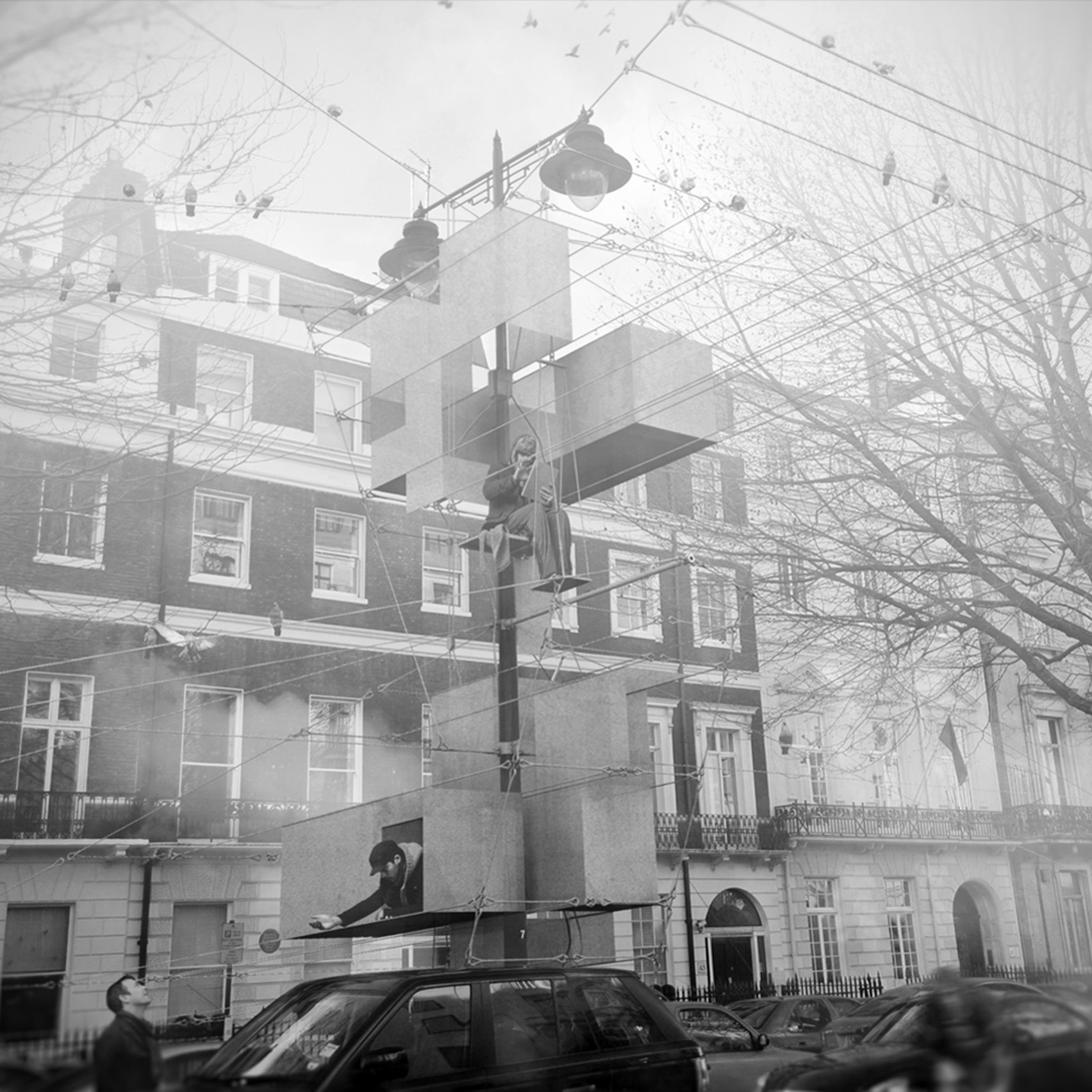 10 parasitic dwellings that cling to other buildings-37