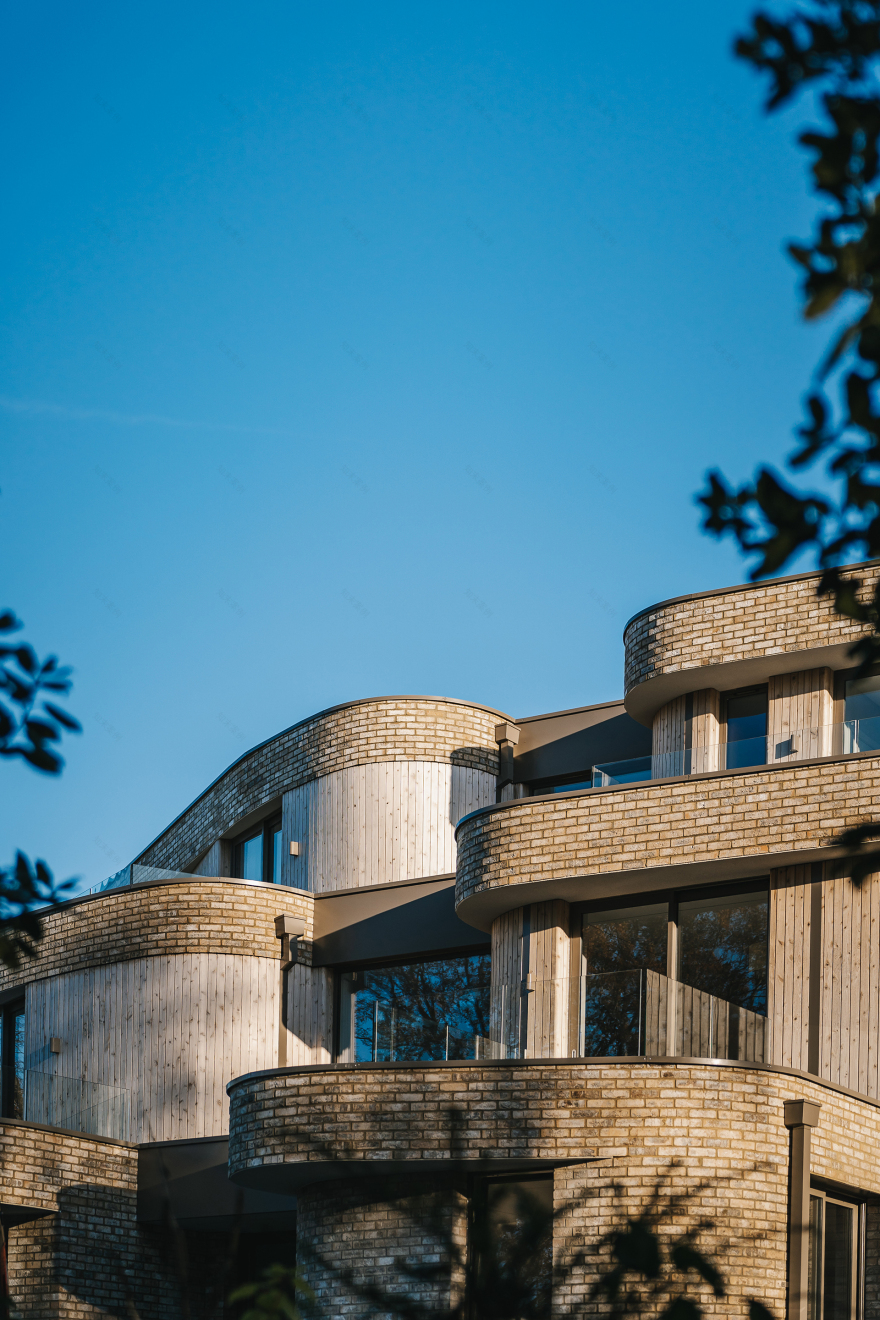 Strawberry Close Town Centre Apartments / OB Architecture-31