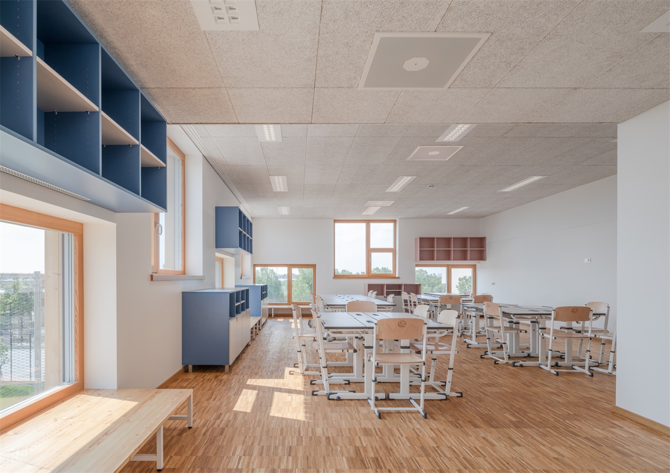 学生和老师的家风车式放射状幼儿园兼小学设计丨戈者设计-12