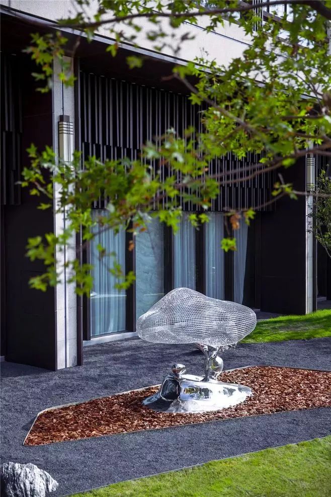 "静"动之间 | 雕塑艺术激活生活空间-18