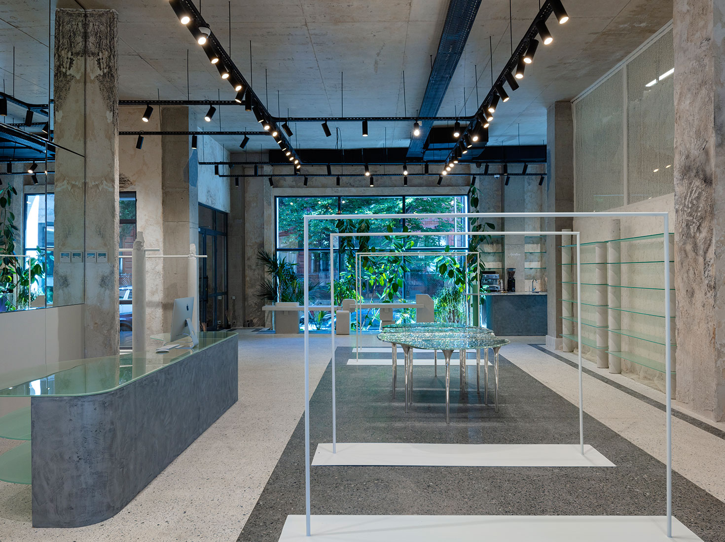 Motif Design: концептуальный бутик Anouki в Тбилиси-0