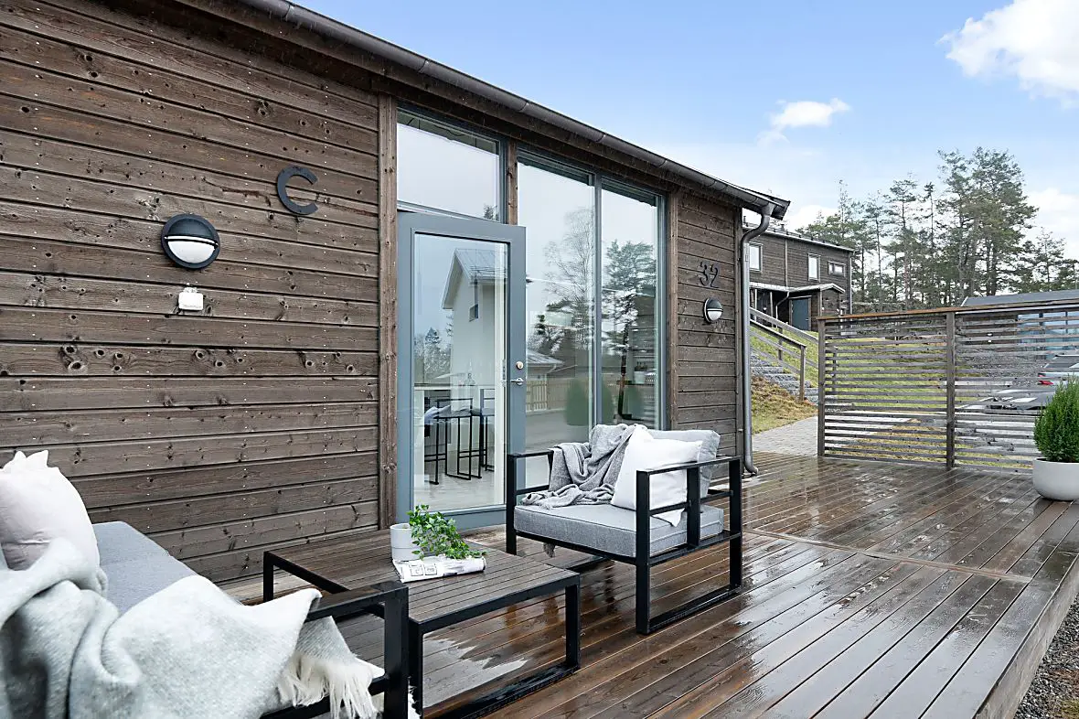 瑞典 28m2 木质迷你屋的极简设计魅力-13