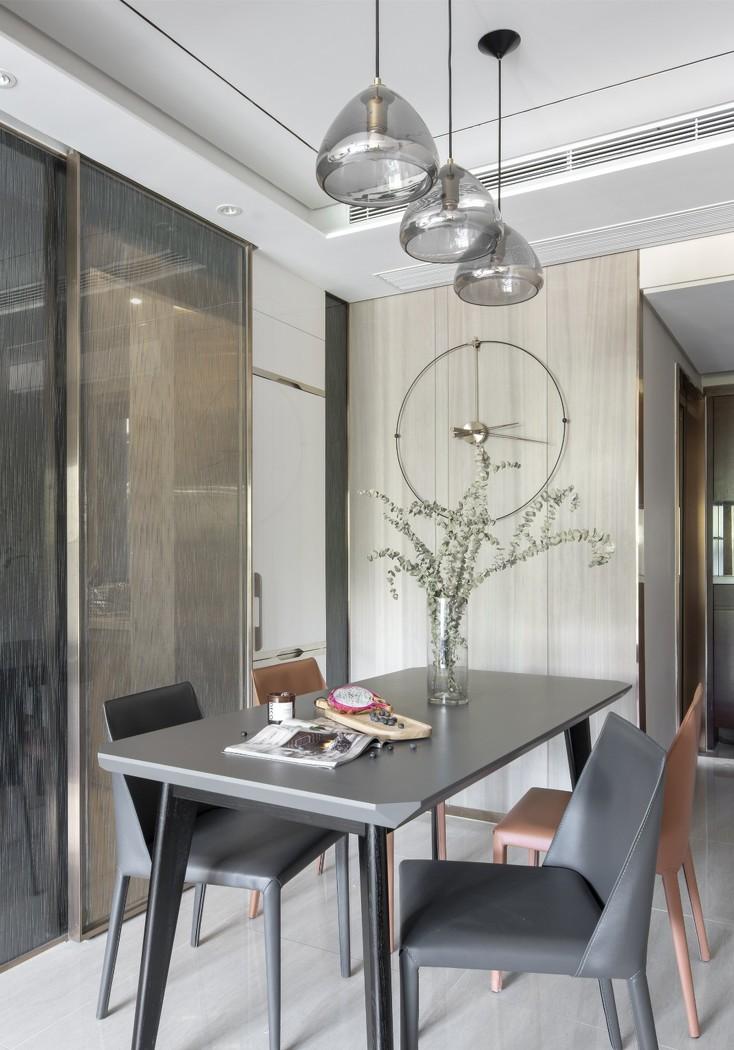 独居女青年的简约轻奢家居设计-11