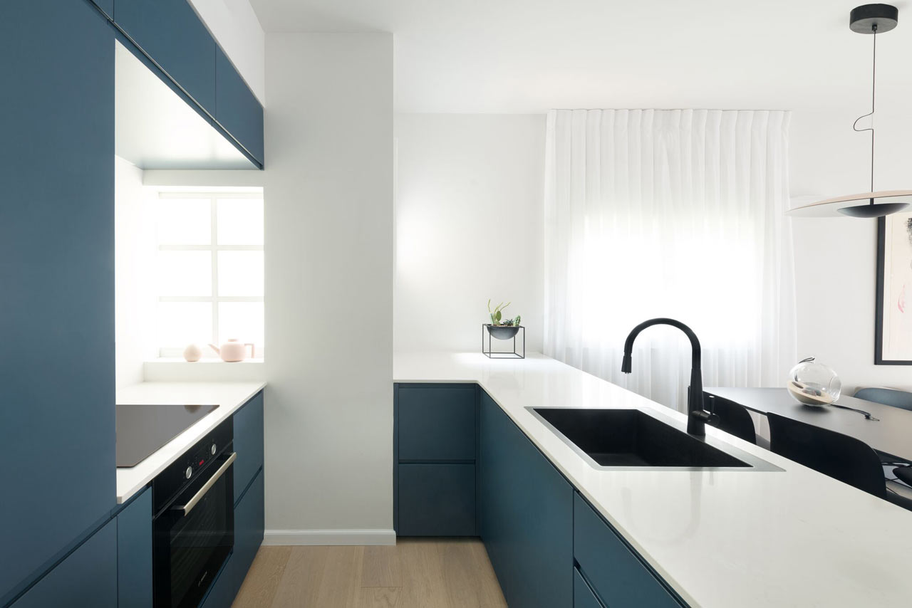 A 72 Square Meter Apartment in the Center of Tel Aviv-8