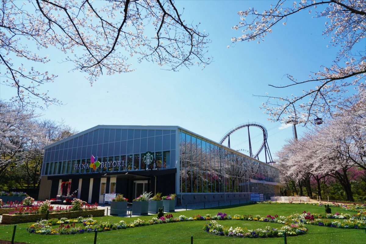 包裹在浪漫花草綠茵間，星巴克進駐東京絕美植物園打造首座療癒系溫室花園！ - WEHOUSE-0