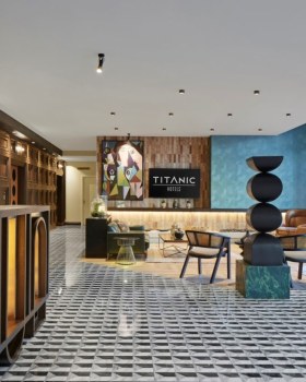 Titanic Comfort Kumfuerstendamm Berlin Hotel，复古现代风设计打造独特氛围