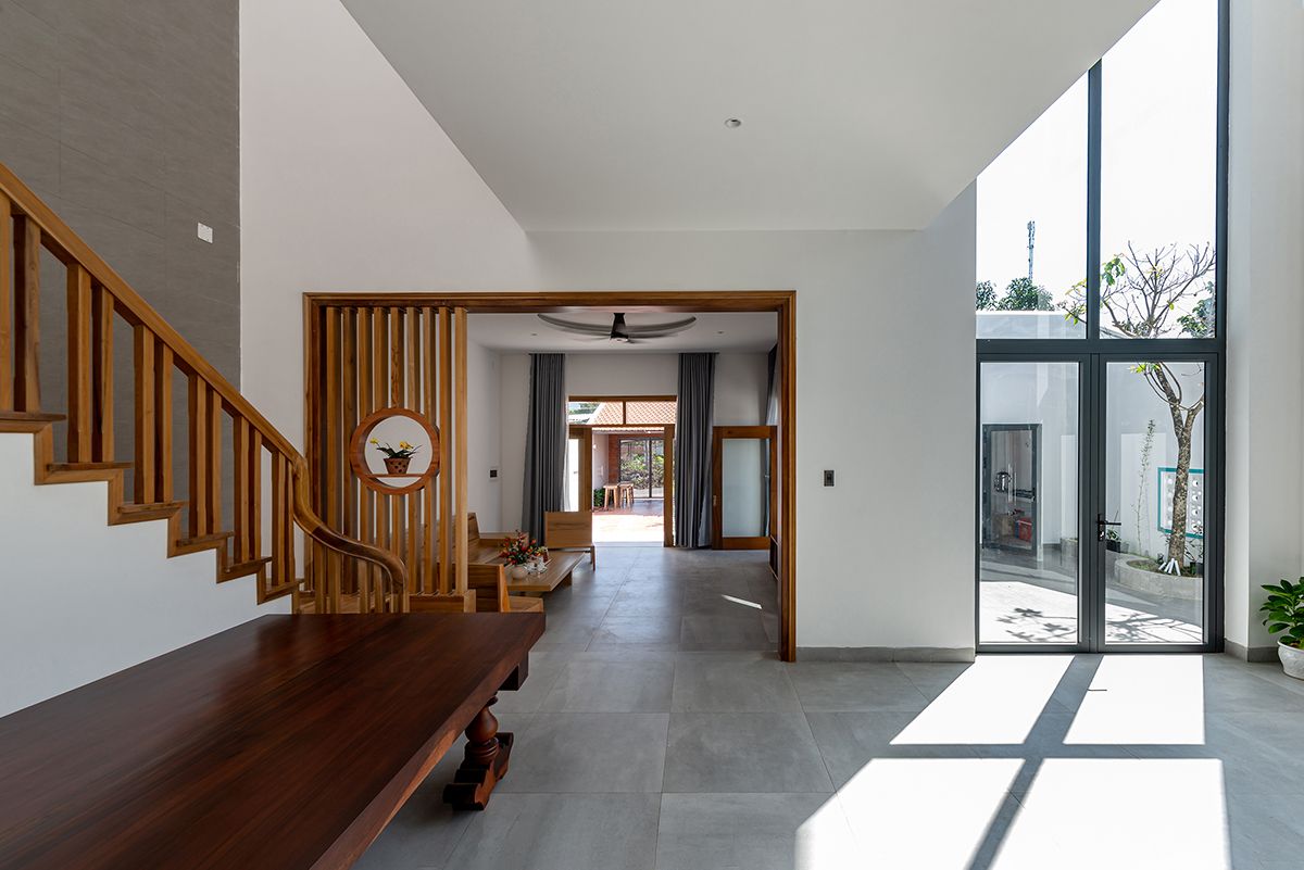 越南 Song Hinh 住宅 | 融合室外景观与室内设计的现代家庭住宅-32