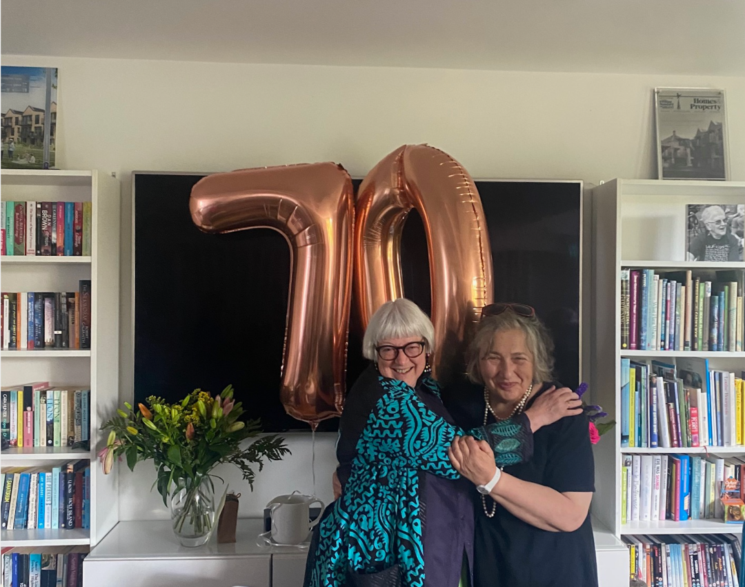 26个大龄女性共建养老社区，男友可以留宿-104