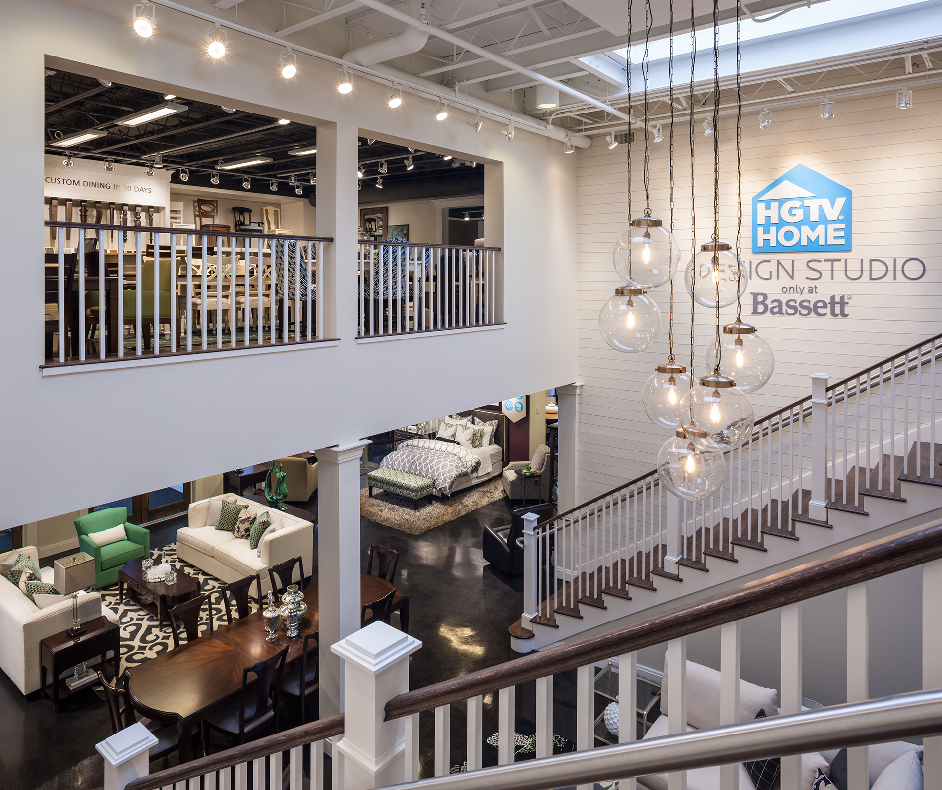 Bassett 家具店创新设计,打造家居装饰艺术工作室-0