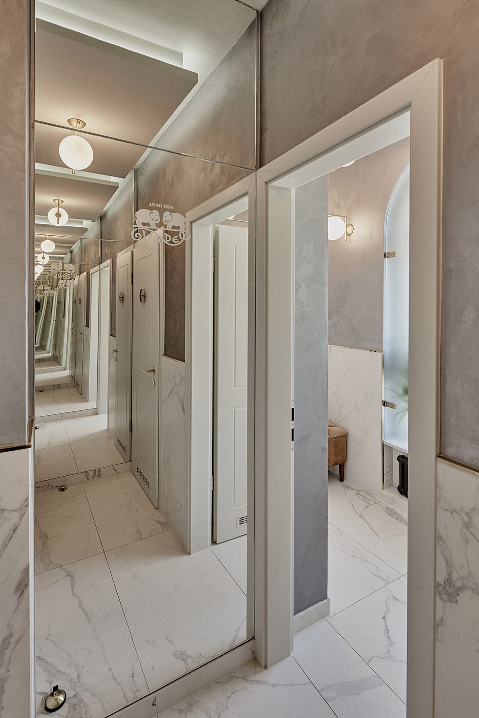 布达佩斯 Gundel 餐厅洗手间，传统与现代的完美融合-9