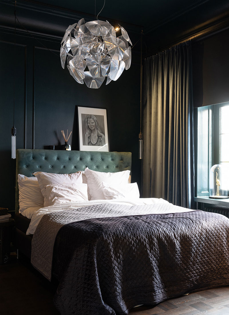 带有缤纷时尚细节的暗色调公寓-10