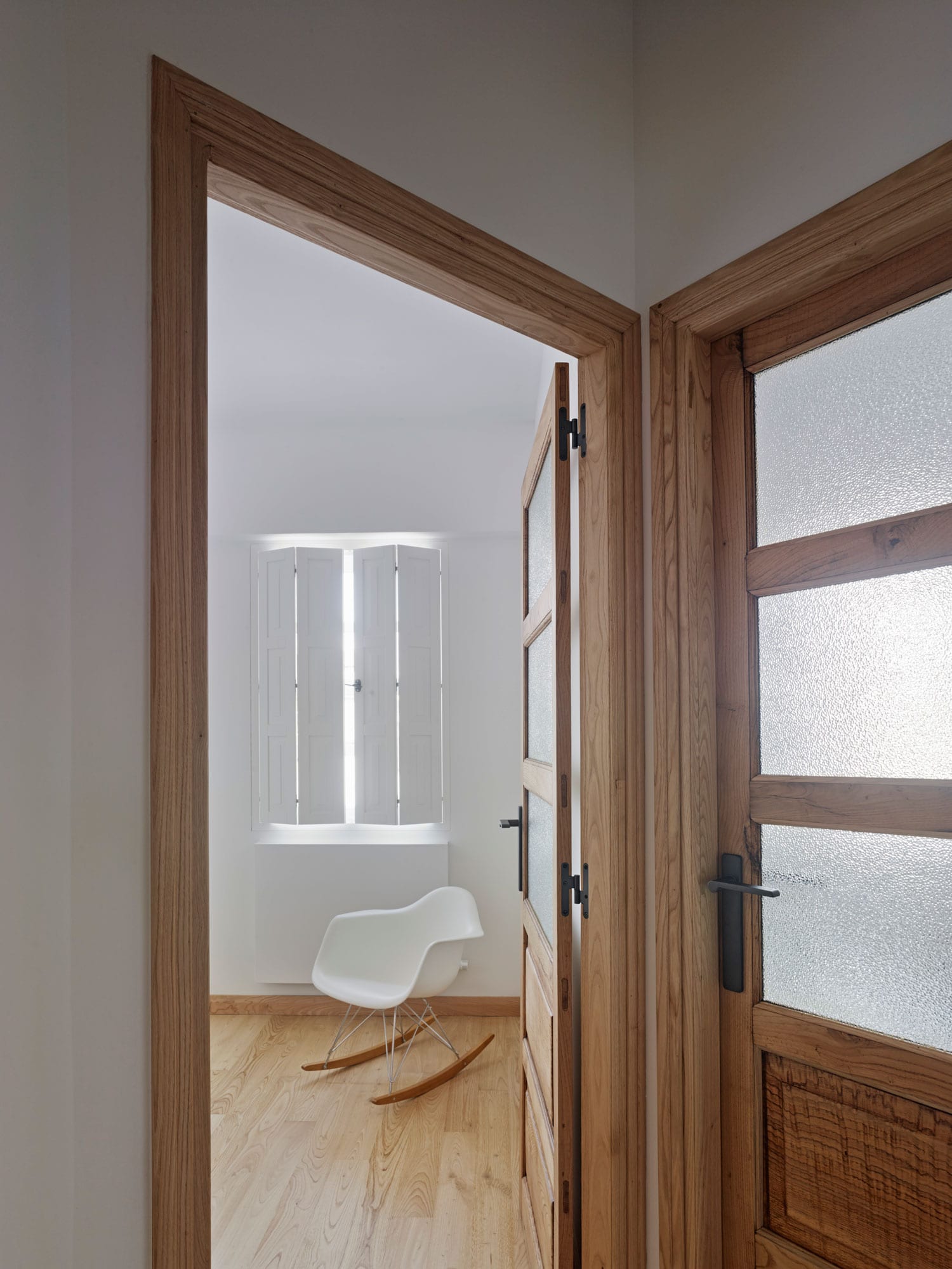 西班牙 1960 年代公寓的现代演绎-11