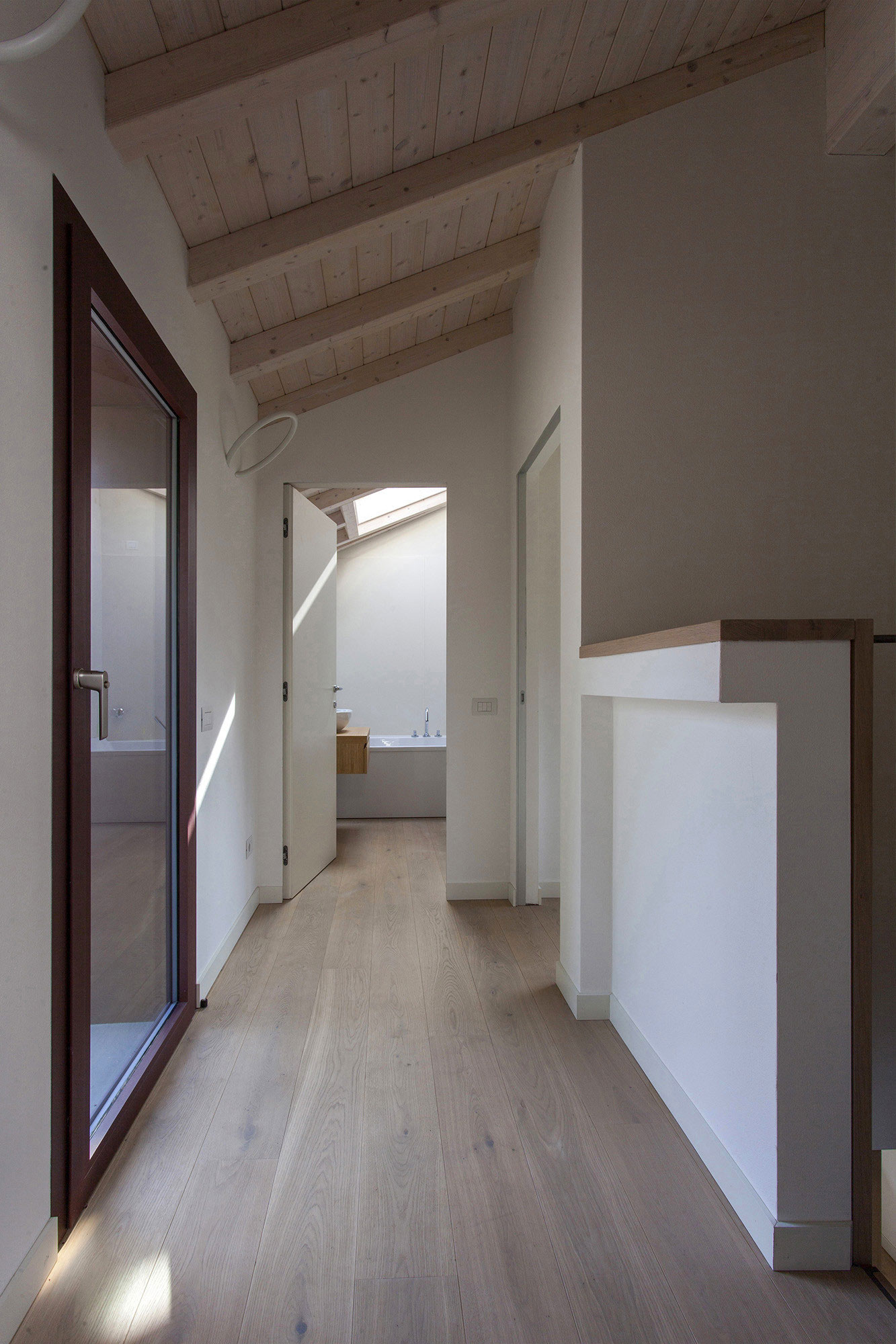 意大利布伦娜现代木质住宅设计-43