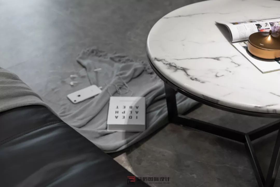 现代黑白灰格调的格林花园 120㎡设计-32