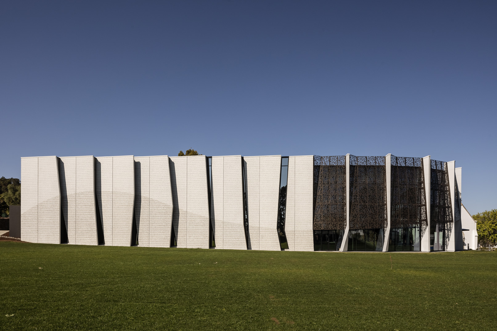 Diocesan School for Girls Music & Drama School / McIldowie Partners-4