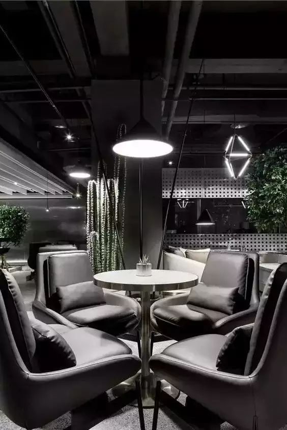 周杰伦在深圳开了一家“黑网吧”,占地千平,非常奢华!-23