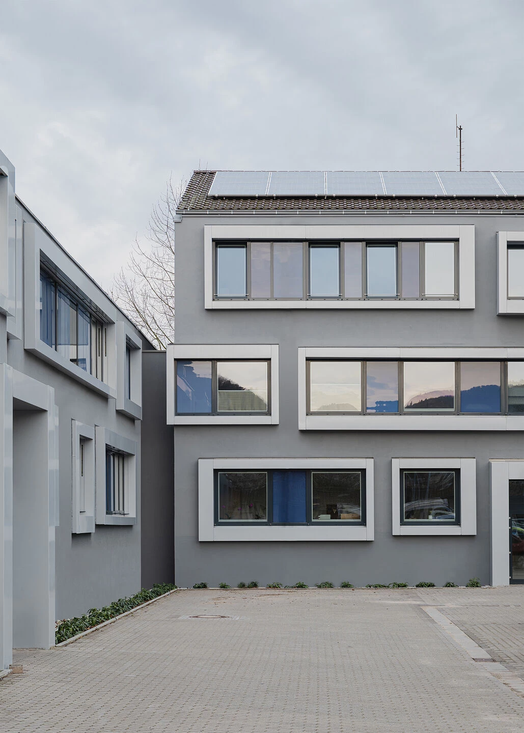 德国 Heppenheim 警察总部翻新,呈现活力动态立面-20