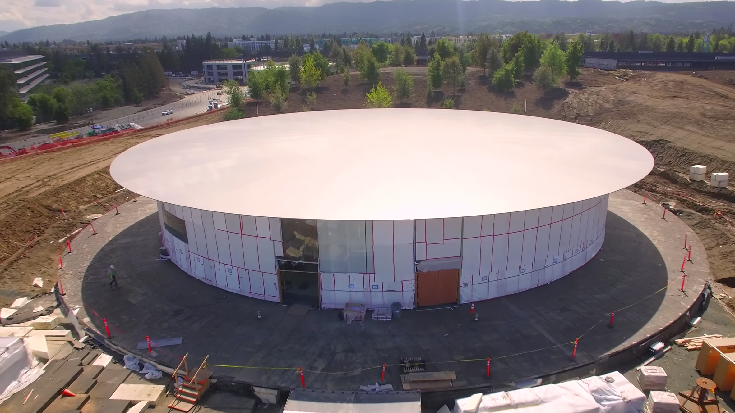 Drone footage captures Apple Park as it prepares to welcome employees-12
