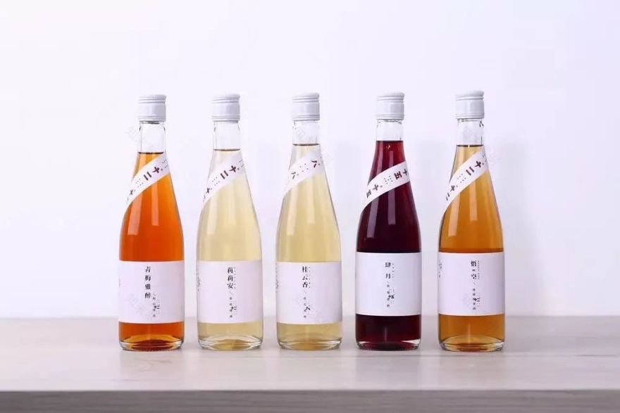 11 个陌生人同居 3 年,私生活首次曝光 | 看似佛系,实则野心勃勃-166