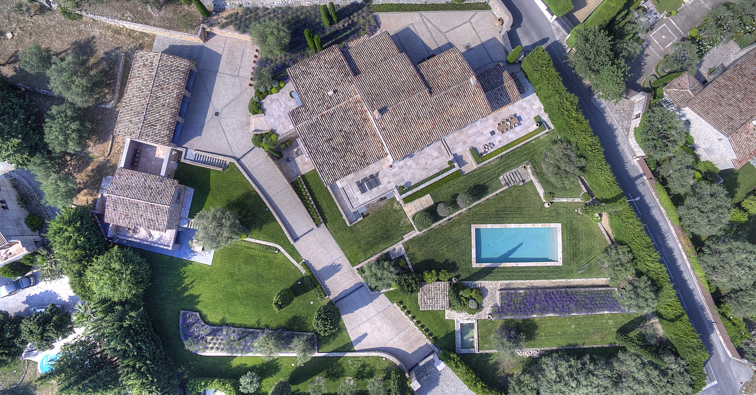 法国瓦尔邦 Bastide La Sousta 别墅翻新-3