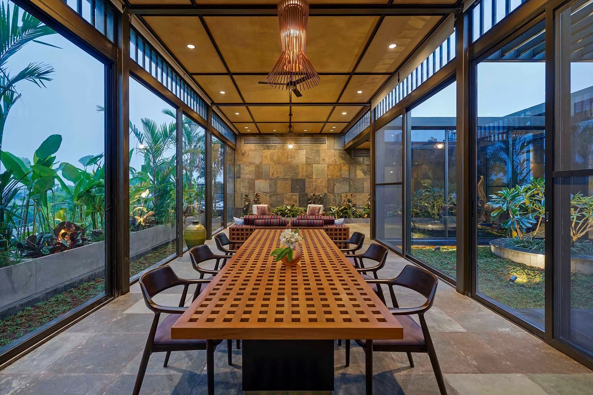 稳定的；坚固的；静止的丨印度丨Taliesyn-20