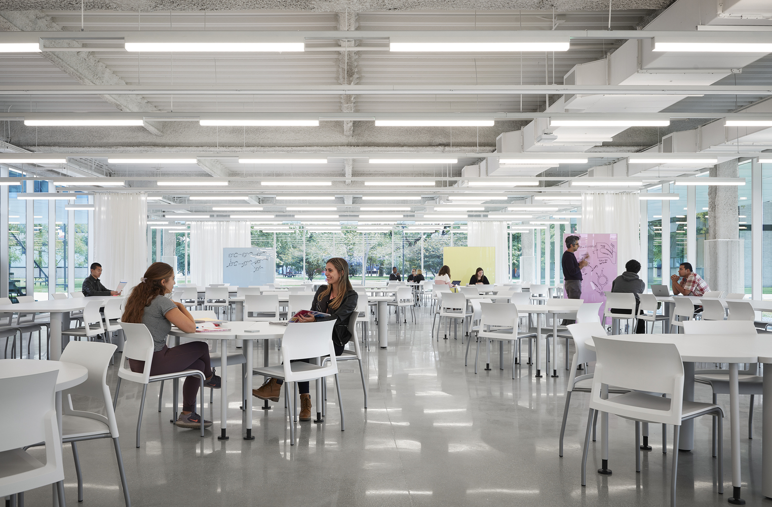 伊州理工 Ed Kaplan Family Institute for Innovation and Tech Entrepreneurship-58