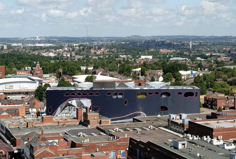 购物中心屋顶变跑道,颠覆传统空间设计-34