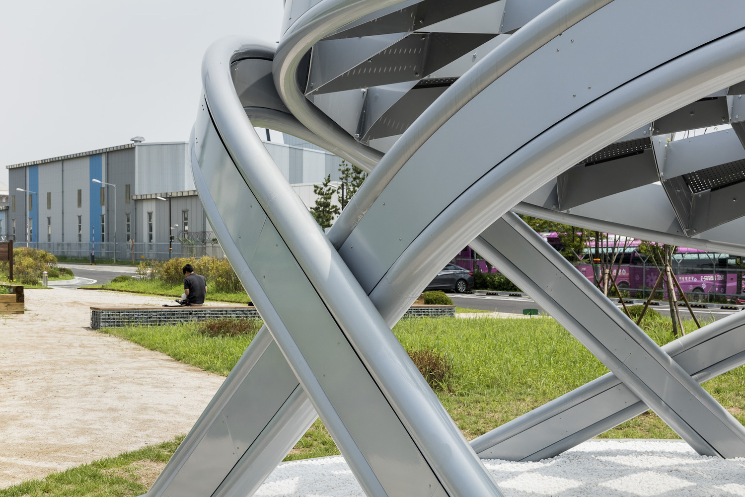 太阳能松果雕塑花园-35