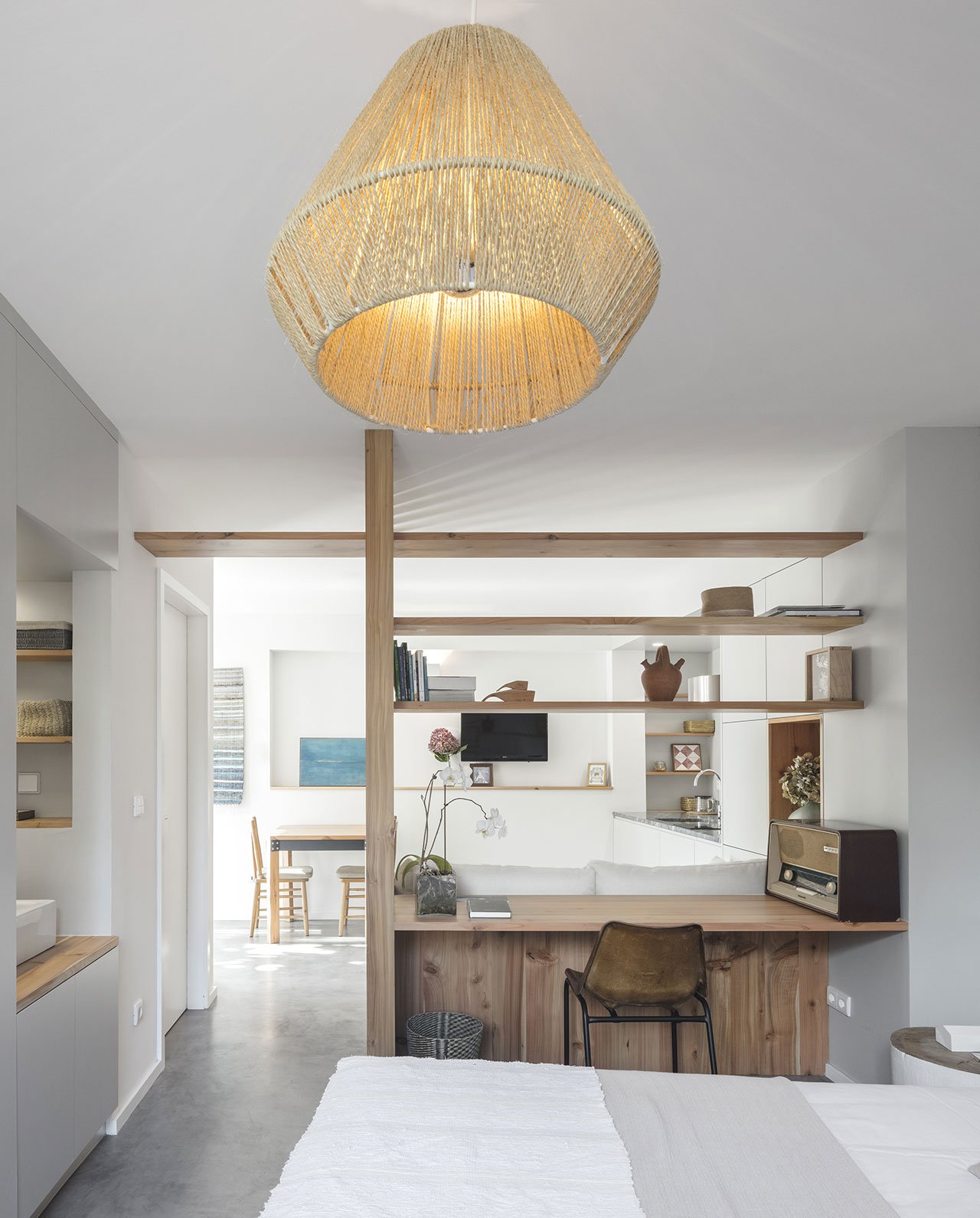 A Pretty Shade of Bubblegum Makes the Pink House Pop in the Azores-19