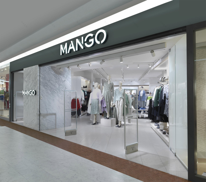 Mango 商店入口丨意大利佛罗伦萨-1
