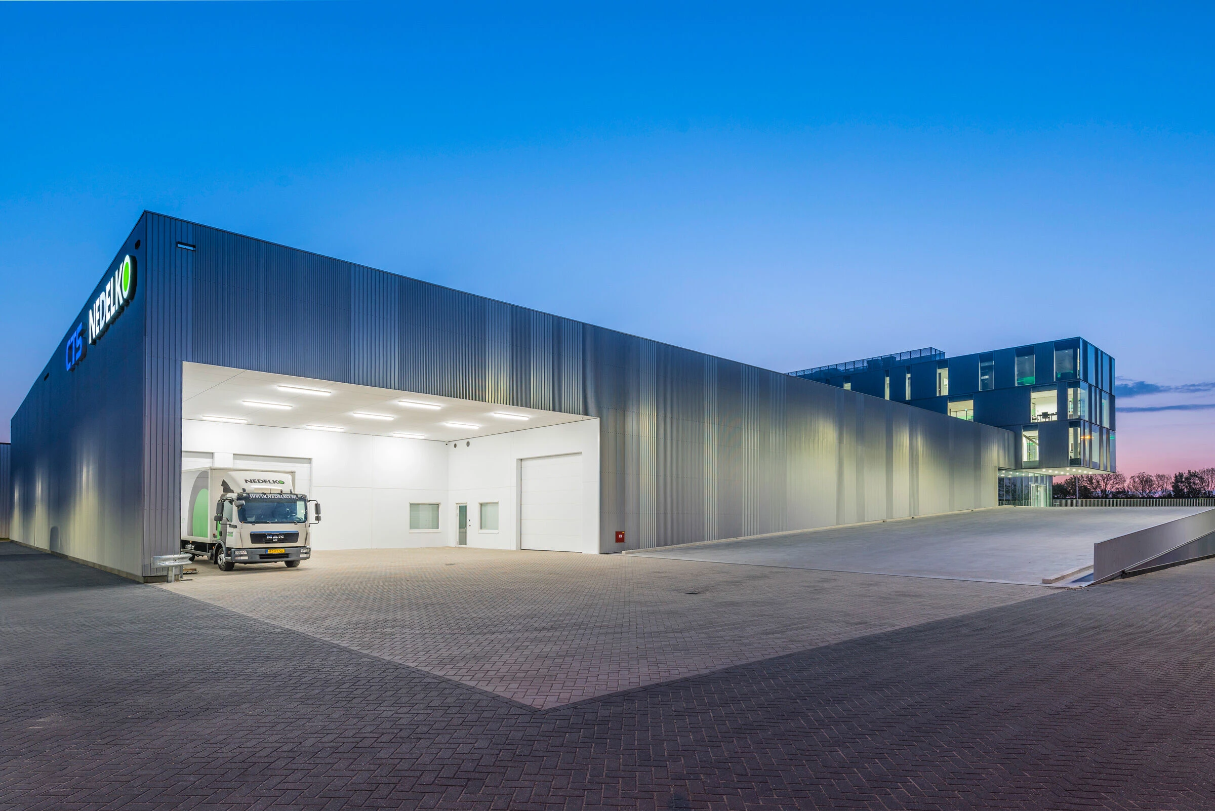 Nedelko 办公室和仓库-25