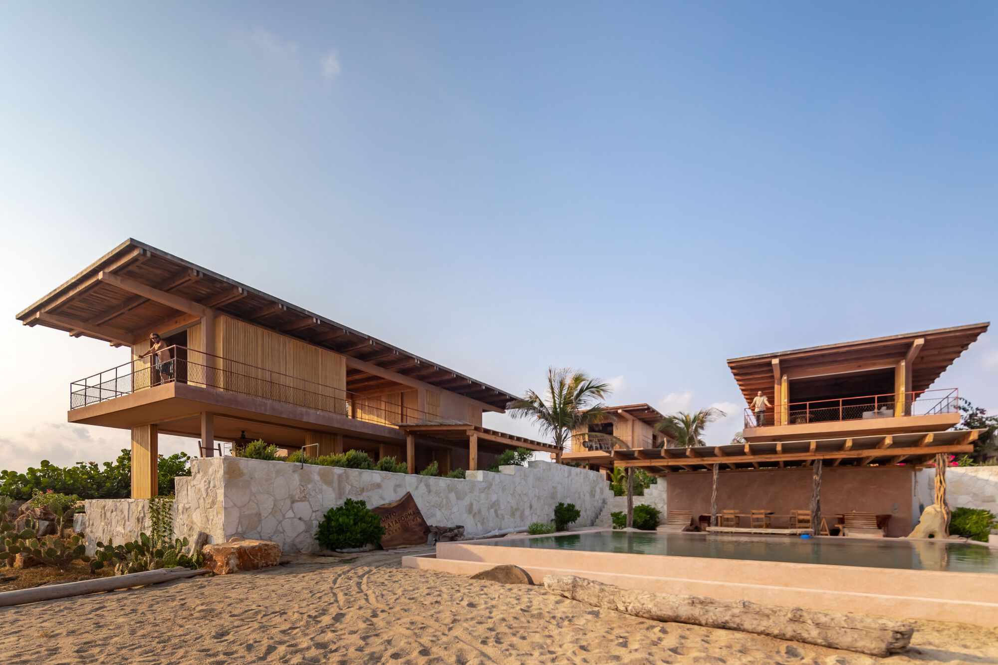 Punto Plataforma Residential Complex / FRB Arquitectos Asociados-12