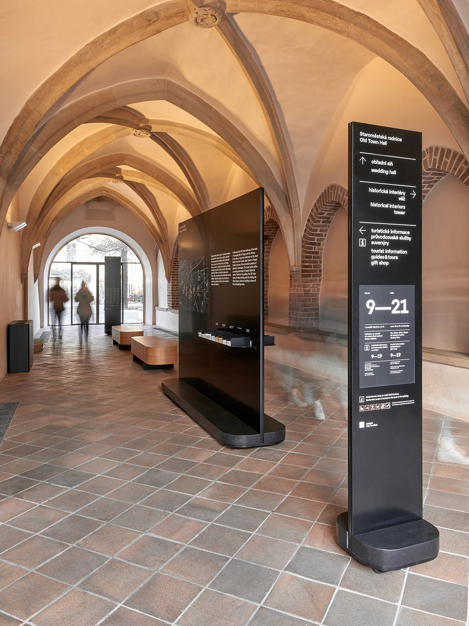 市政厅首层微更新丨捷克丨Studio Olgoj Chorchoj-12