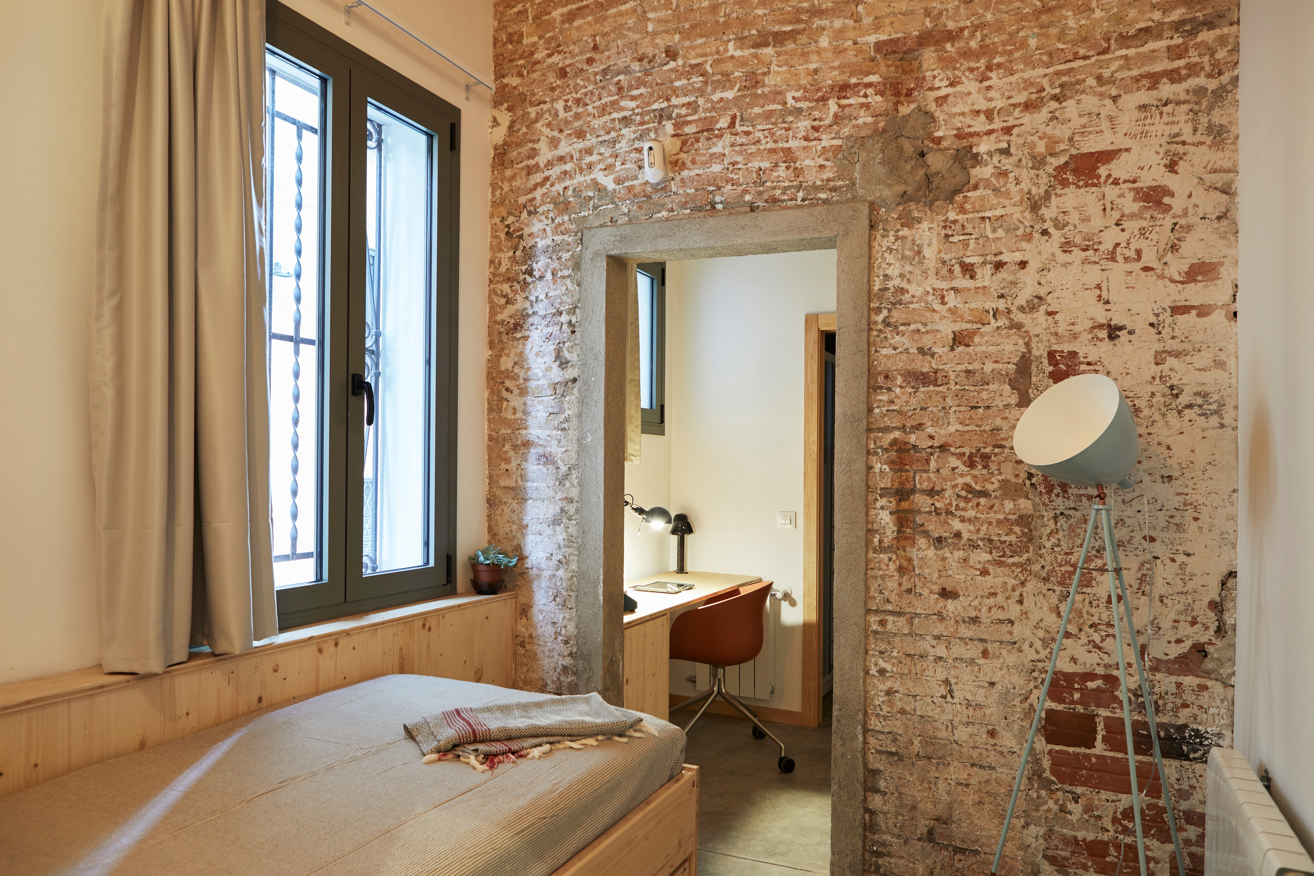 巴塞罗那共享公寓设计,打造青春活力空间-10