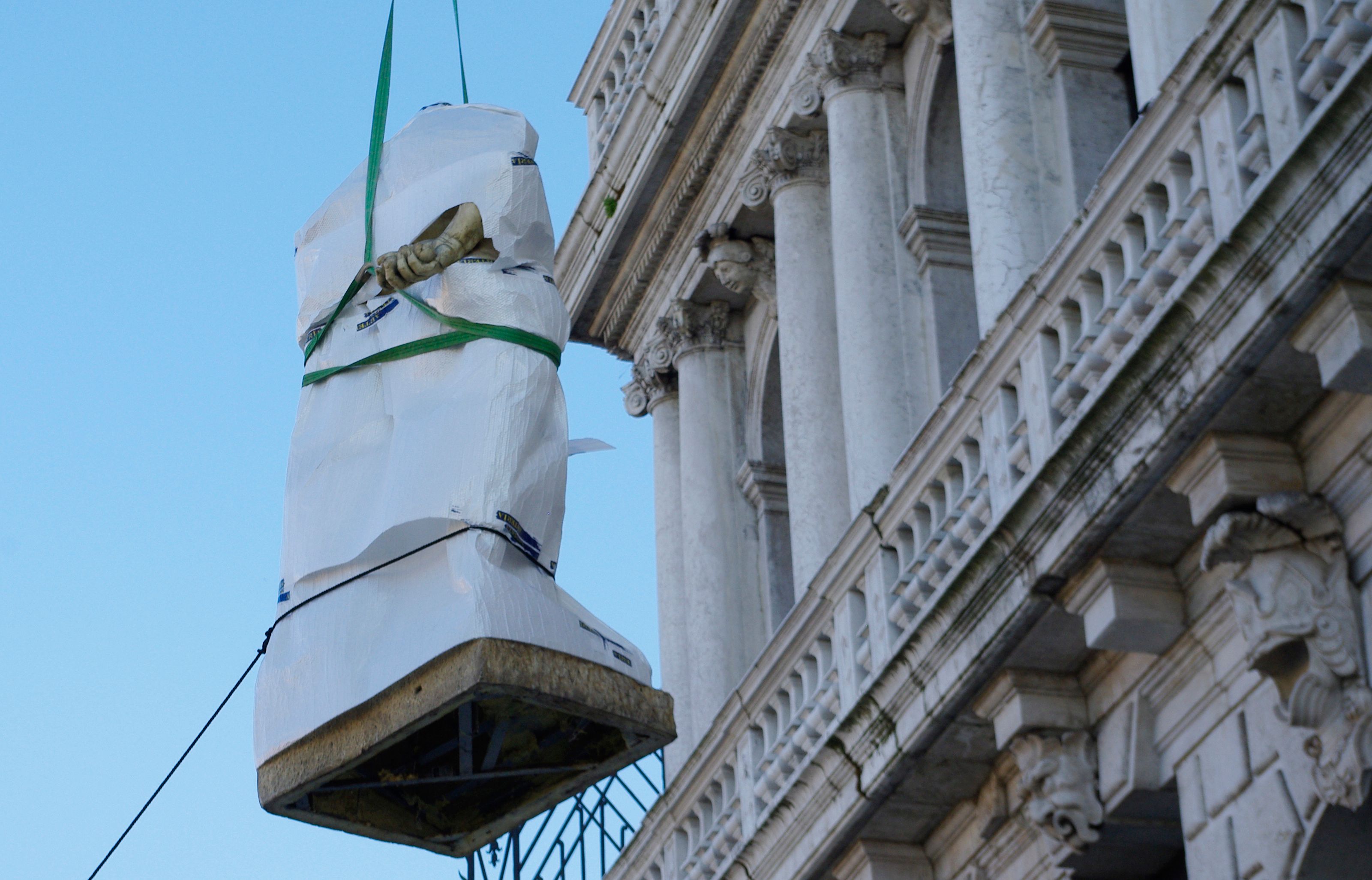 威尼斯“便携经典”展览 · 古希腊至现代欧洲雕塑的璀璨之展-35