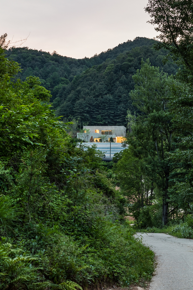 韩国“淡出”住宅,自然景观与室内设计的完美融合-45