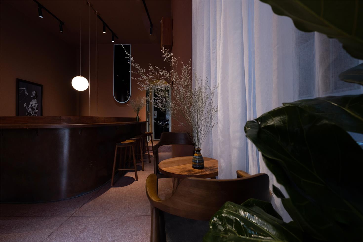 越南红楼结合咖啡厅和公寓设计丨戈者设计,Chon.a建筑事务所-8