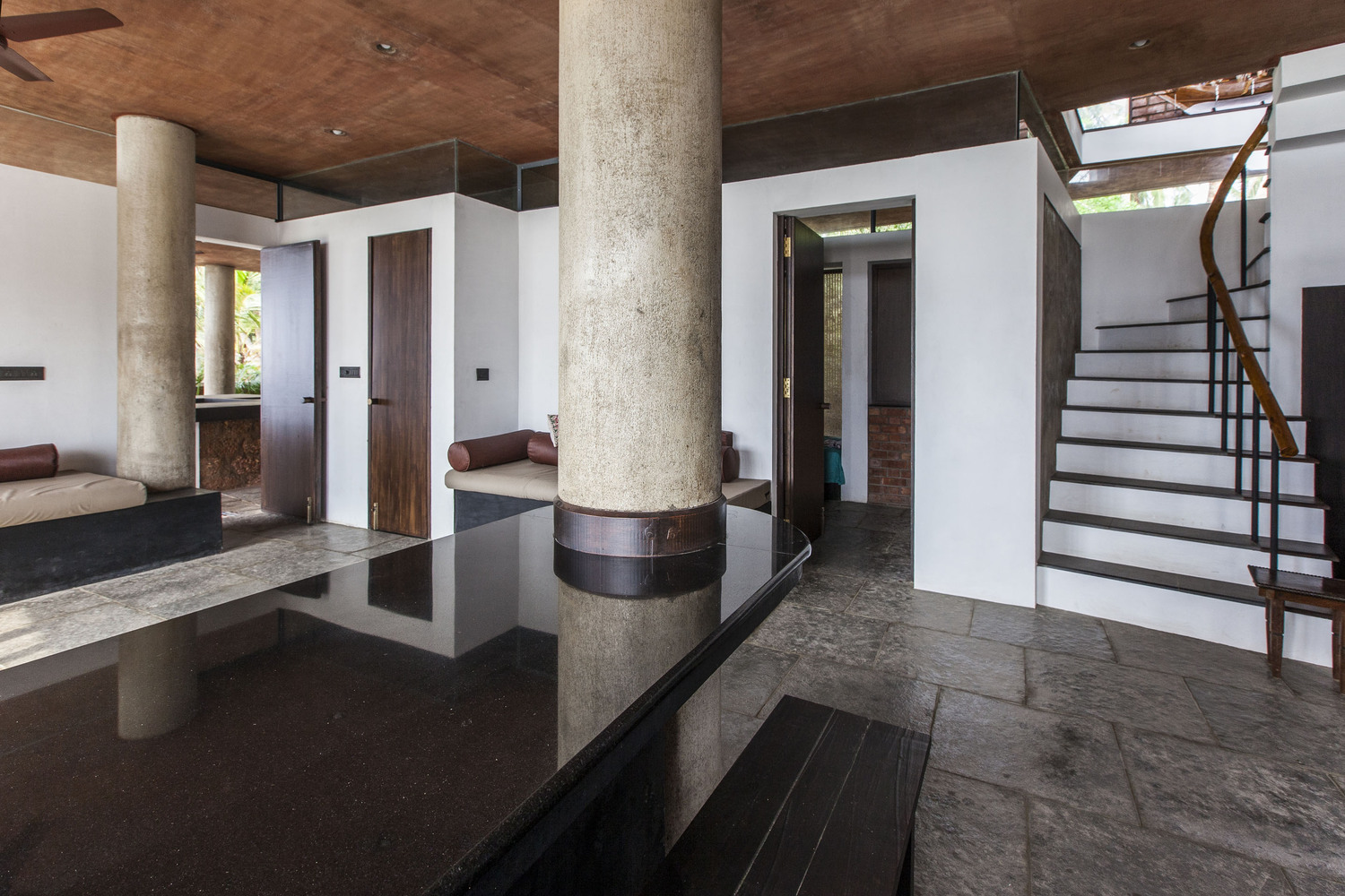 印度卡利库特 Elathur 海滩混凝土住宅-40