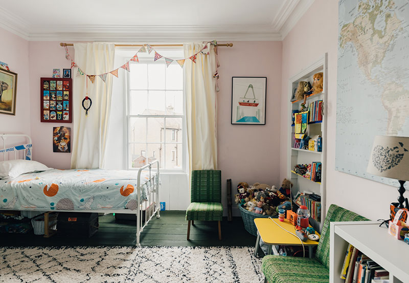 英国 200 年历史的彩色小屋-19