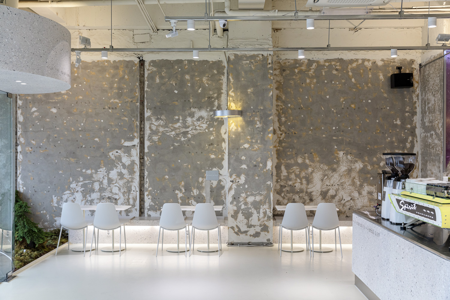 首尔现代简约咖啡厅 精致室内设计诠释时尚潮流-7