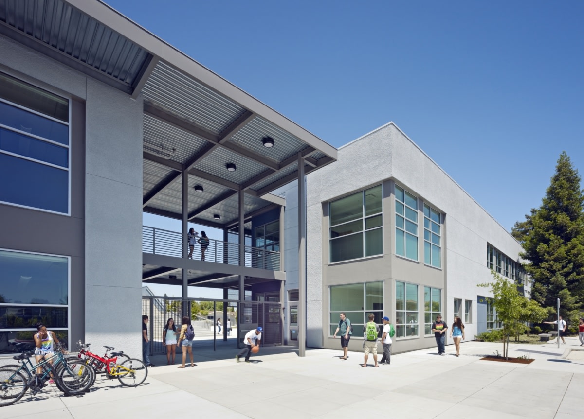 加州 East Palo Alto Academy 中学绿色校园设计丨CAW Architects-6