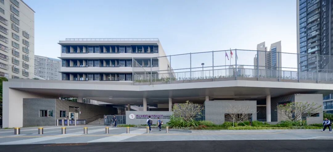 作品推介|立体庭院与开放边界：深圳市龙华高级中学教育集团民治校区-0