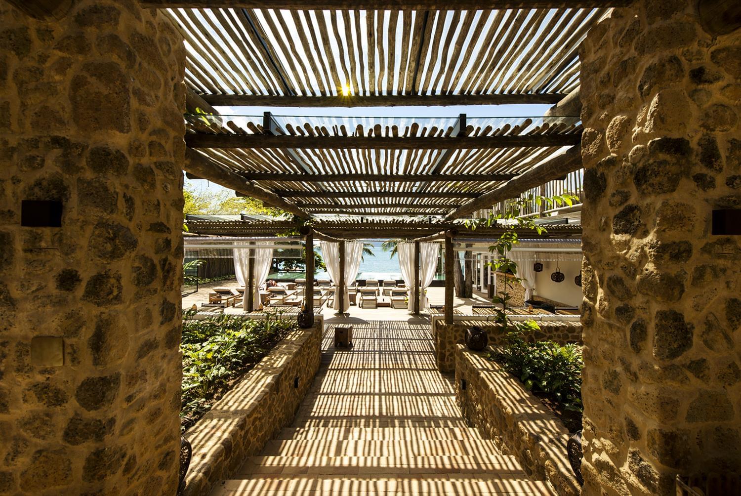 巴西 Hotel TW Guaimbê | 木质环保设计，尽享海滨风光-9