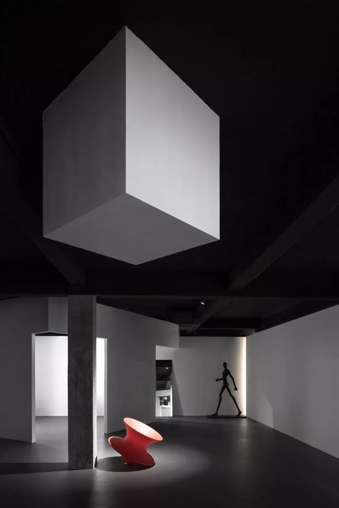 梦境边缘的生活艺术展厅-33