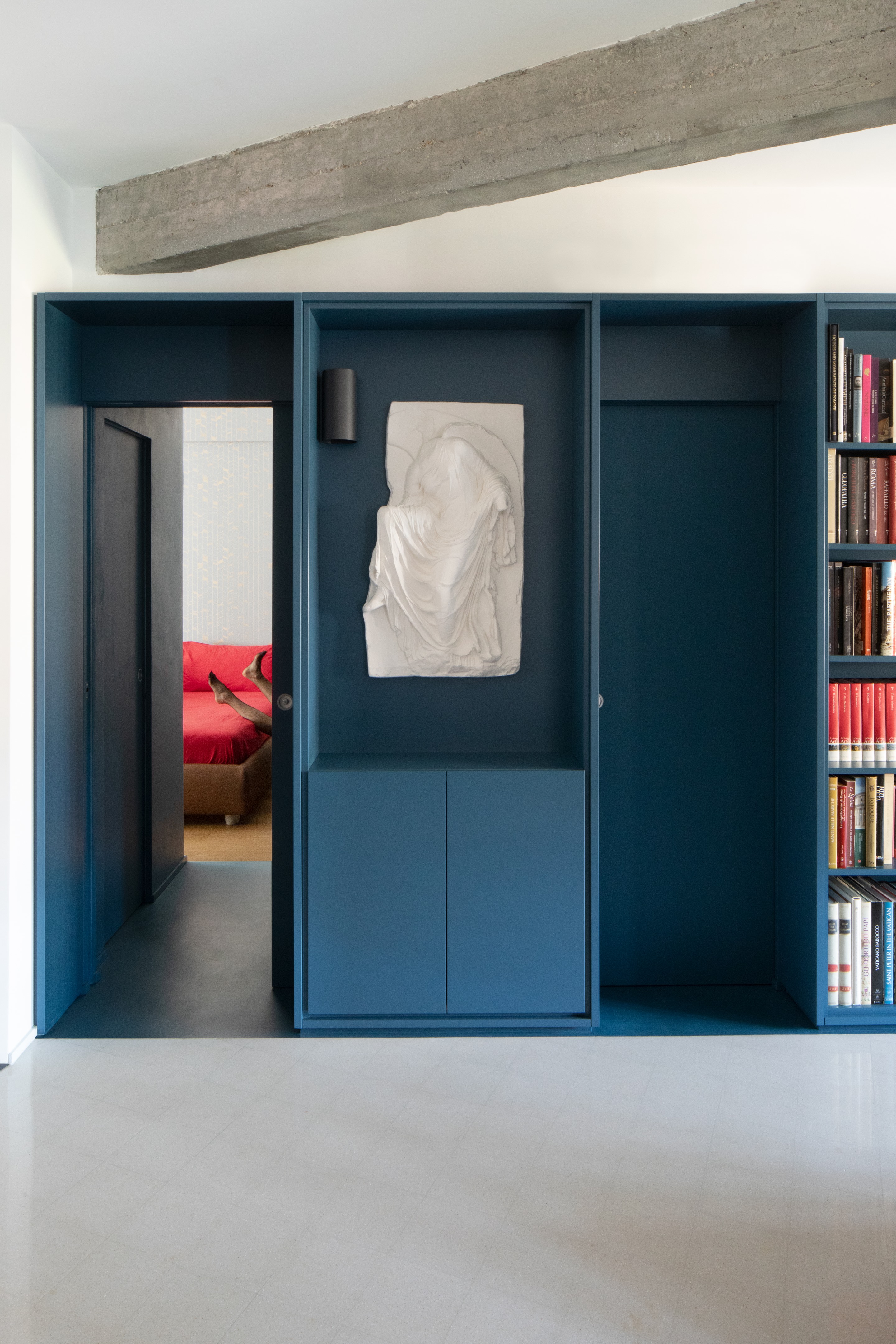 CasaDiva·PuntoZero·不规则空间里的蓝色秘境丨意大利罗马丨Punto Zero Architetti-35