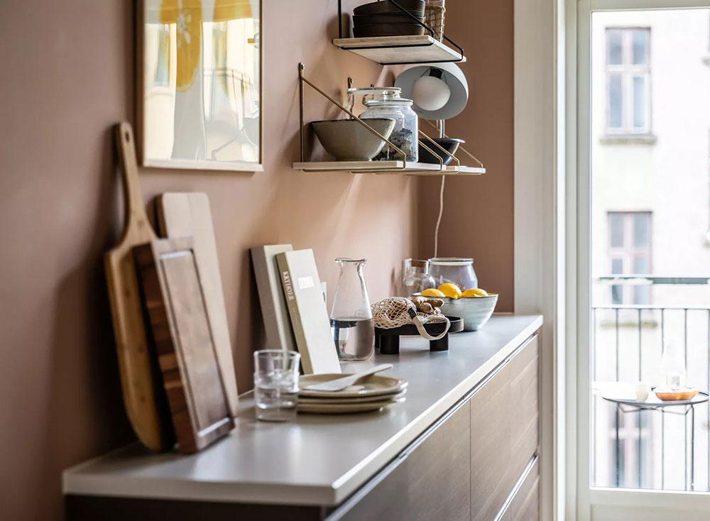 挪威首都时尚公寓,红色沙发成为点睛之笔-15