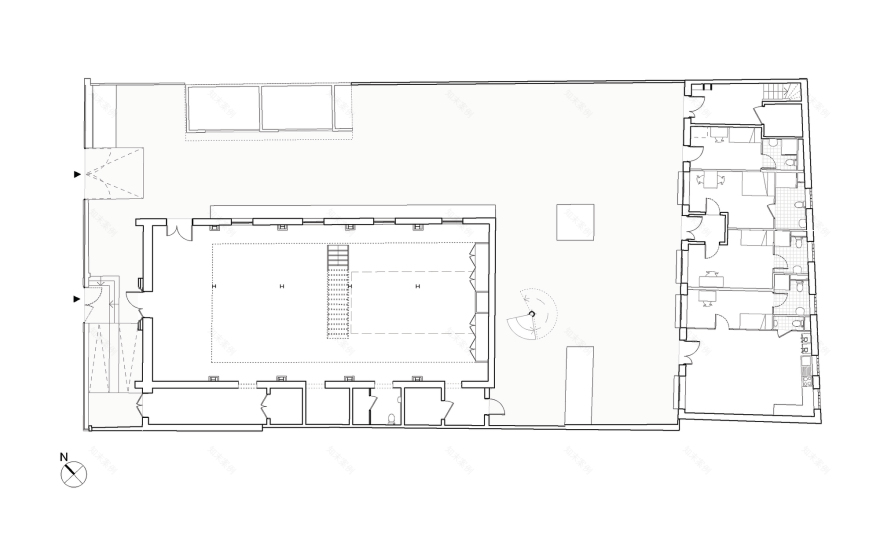 From Old Chapel to Thrift Shop and Social Housing / Tectône-18